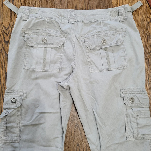 Old Navy Gray Cargo Cropped Capri Pants Size Women's 6 - Picture 4 of 9